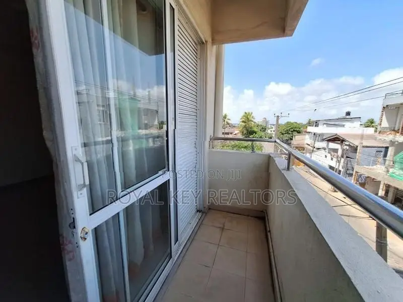 03 Bedroom Unfurnished Apartment for sale,Mount Lavinia