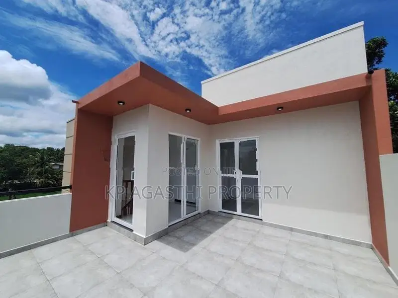 Modern House for Sale in Piliyandala