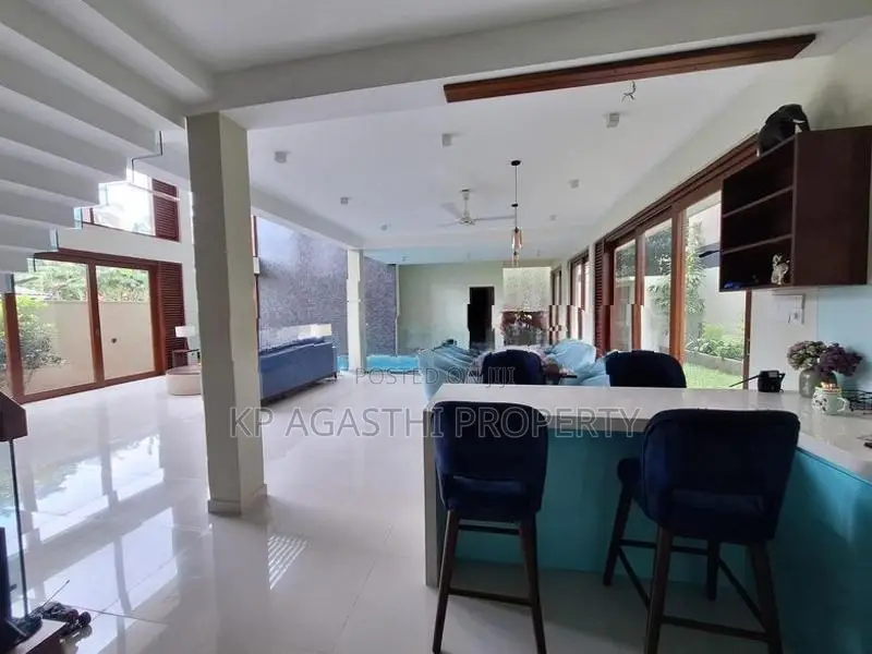 Fully Furnitured Luxury House for Sale in Boralesgamuwa