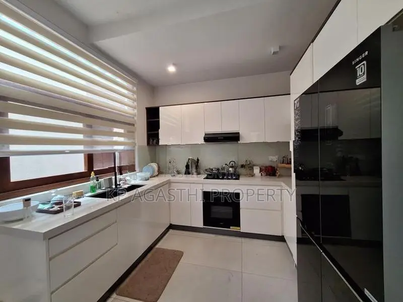 Fully Furnitured Luxury House for Sale in Boralesgamuwa