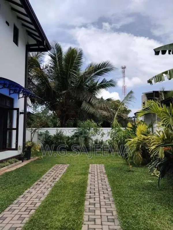 House for Sale in Kadawala Silvering Park