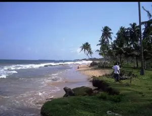 KOSGODA : 202.7 PERCHES PRIME BEACHFRONT LAND FOR SALE