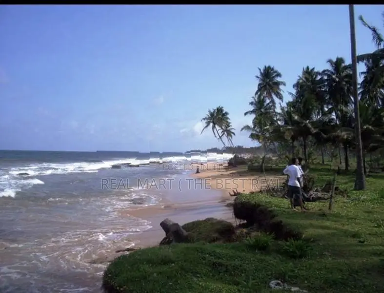 KOSGODA : 202.7 PERCHES PRIME BEACHFRONT LAND FOR SALE