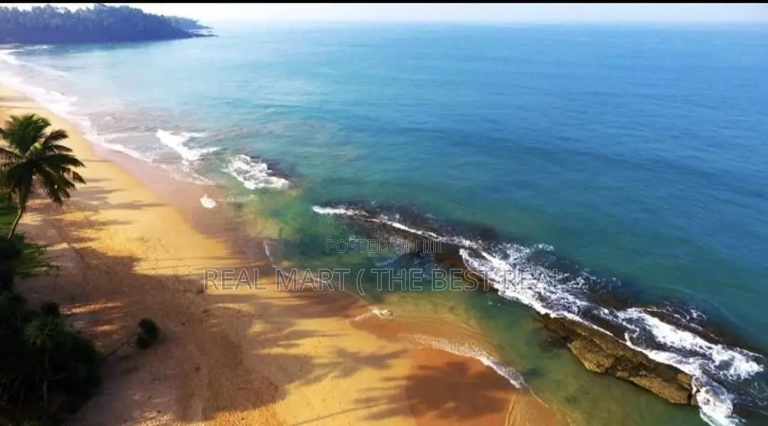 KOSGODA : 202.7 PERCHES PRIME BEACHFRONT LAND FOR SALE