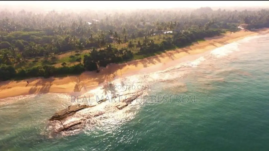 KOSGODA : 202.7 PERCHES PRIME BEACHFRONT LAND FOR SALE