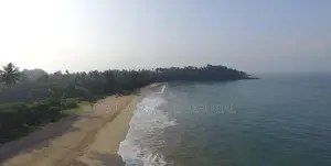 KOSGODA : 202.7 PERCHES PRIME BEACHFRONT LAND FOR SALE
