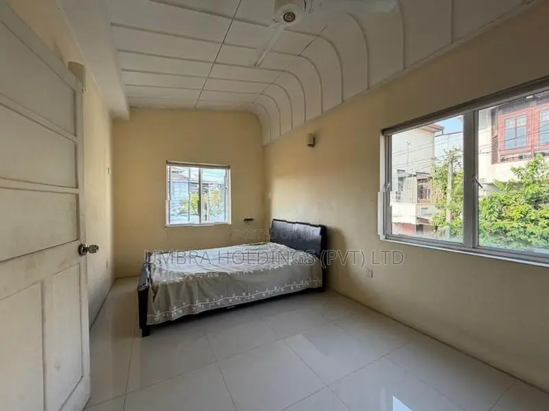 Restaurant/Office Rent Facing Main Road Nugegoda - 3969U