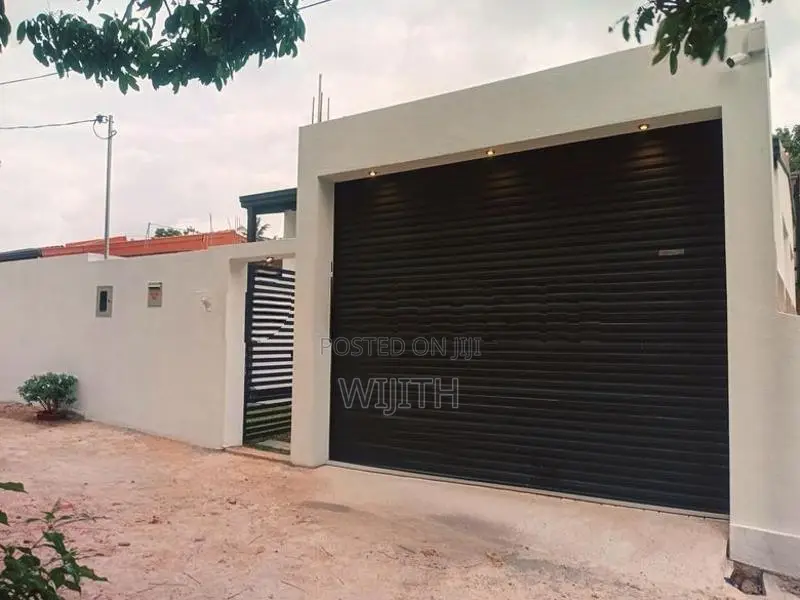 BRAND NEW SINGLE HOUSE FOR SALE IN ATHURUGIRY