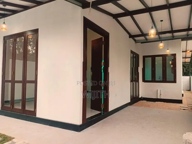 BRAND NEW SINGLE HOUSE FOR SALE IN ATHURUGIRY