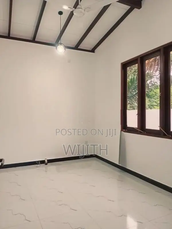 BRAND NEW SINGLE HOUSE FOR SALE IN ATHURUGIRY