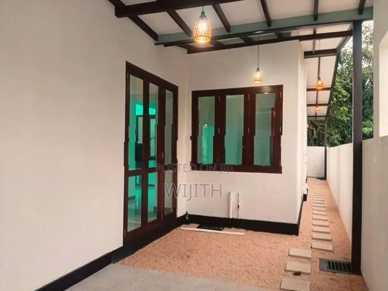 BRAND NEW SINGLE HOUSE FOR SALE IN ATHURUGIRY