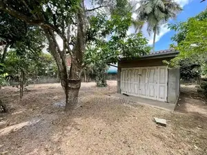 Valuable Land with House for Sale in Kelaniya