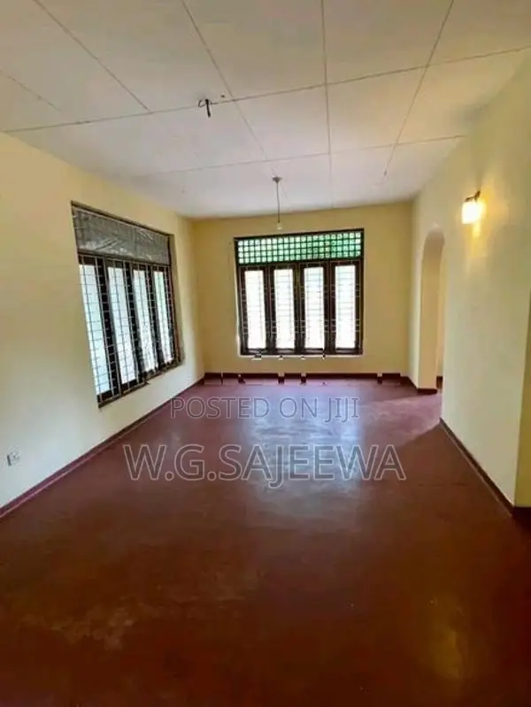 Valuable Land with House for Sale in Kelaniya