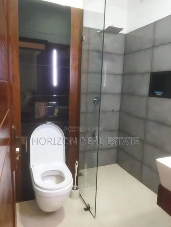 Three bedroom furnished apartment for rent in oval view Colombo 8