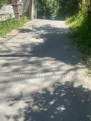 දිගන නගරයට සමීපවම ඉඩම් කැබලි කිහිපයක්