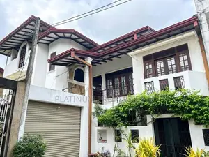 Luxury 5BR House For Sale In Boralesgamuwa Town