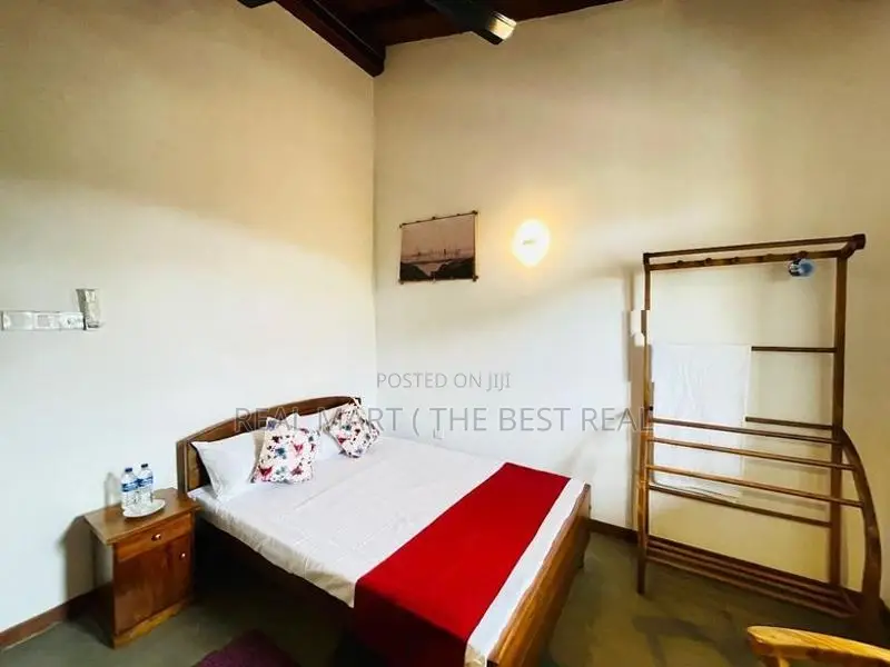 WELIGAMA : 8-AC-BR (49P) BRAND NEW LUXURY HOTEL FOR RENT