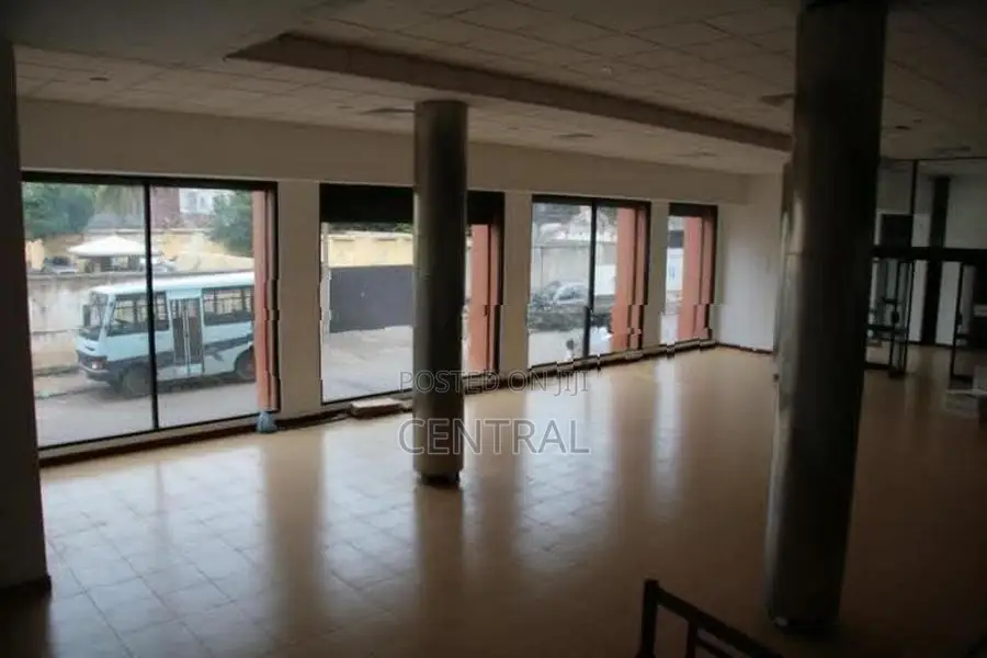 30,111 sqft Commercial Building for Rent in Colombo 2 (C7-10326)
