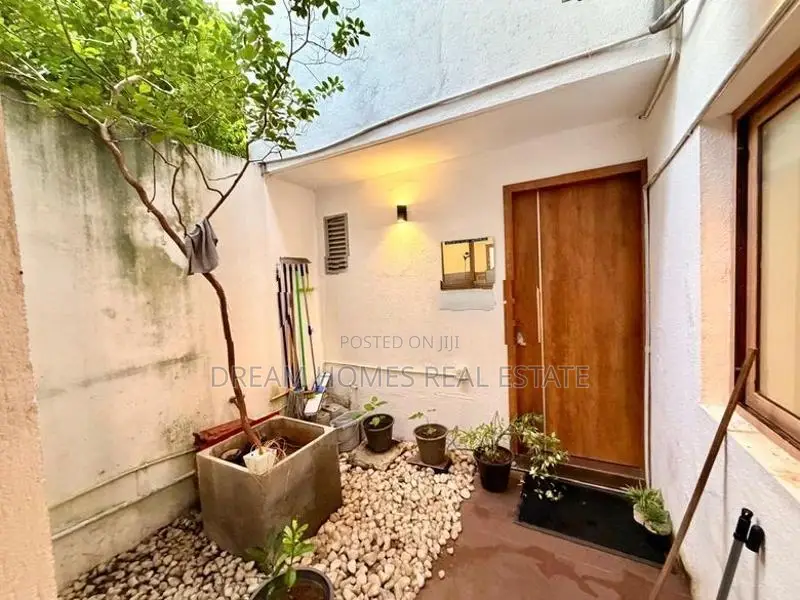 5BR Residential House – Nugegoda