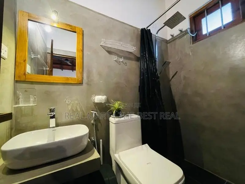 WELIGAMA : 8-AC-BR (49P) BRAND NEW LUXURY HOTEL FOR RENT