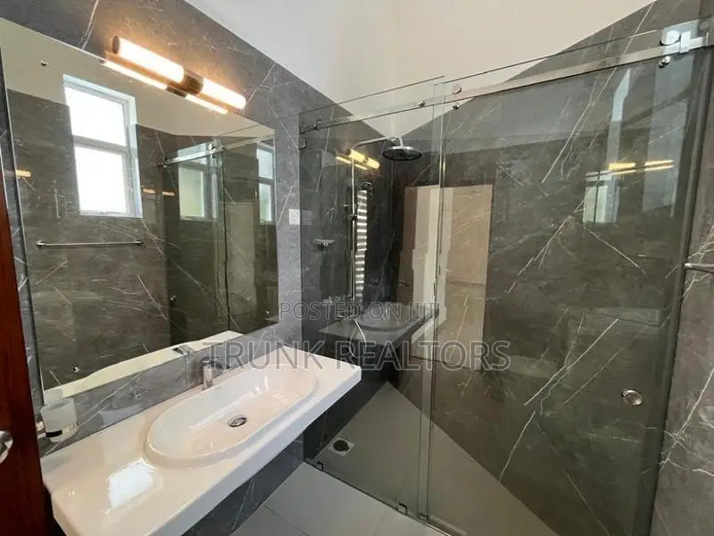 Pelawatte 04BR Brand New House For Sale (NK107750)