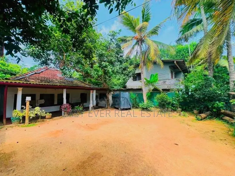 කඩවතින් සුපිරි ඉඩමක් /AJ 14568