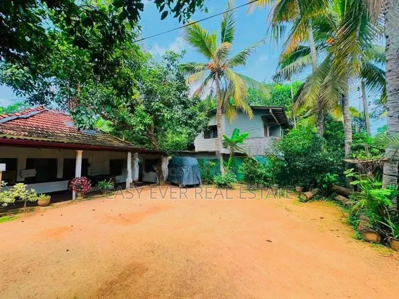 කඩවතින් සුපිරි ඉඩමක් /AJ 14568