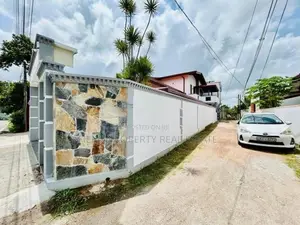 HAS-218 Modern Luxury House For Sale In Piliyandala Kesbewa