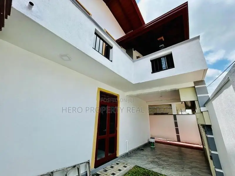 HAS-218 Modern Luxury House For Sale In Piliyandala Kesbewa