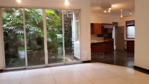 Luxury Family Home for Rent in Battaramulla (HR113)