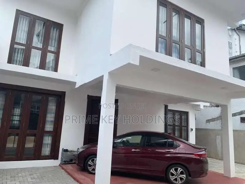 Exclusive Luxury Two-Story House Near Parliament Rajagiriya [HS100]
