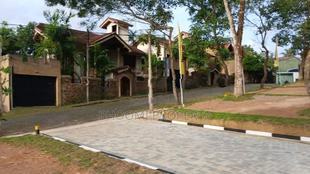 THALAWATHUGODA Limited Plots – Book Now!