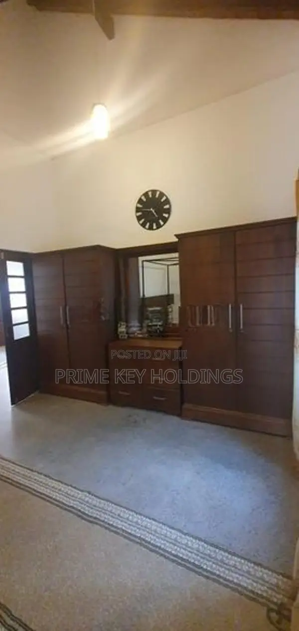 Bungalow for Long Term Rent in Mount Lavinia (#hr2003)