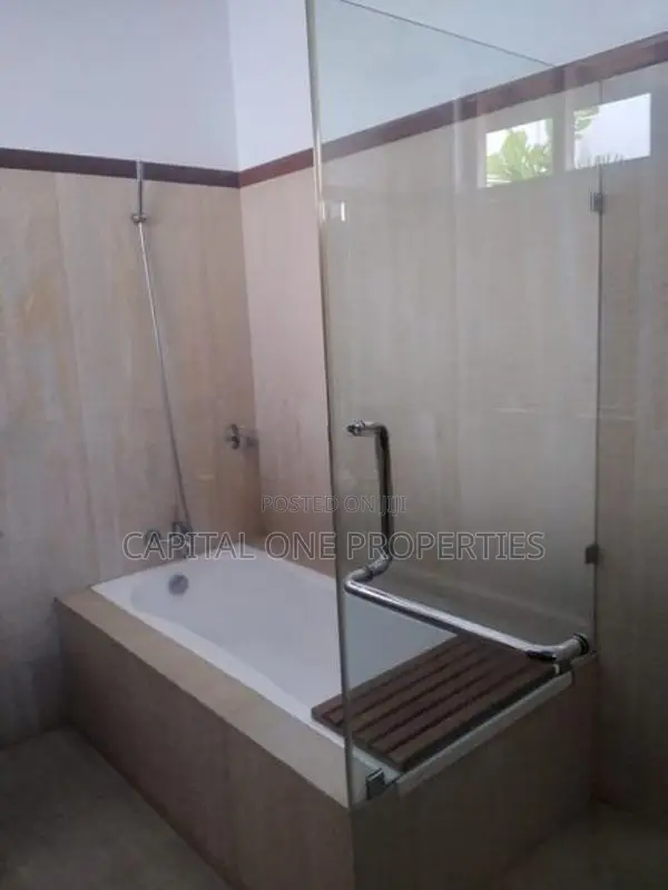 LUXURY HOUSE FOR RENT IN JAWATTA COLOMBO 05 - 2164U