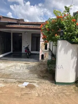 HOUSE For SALE in KOTTAWA