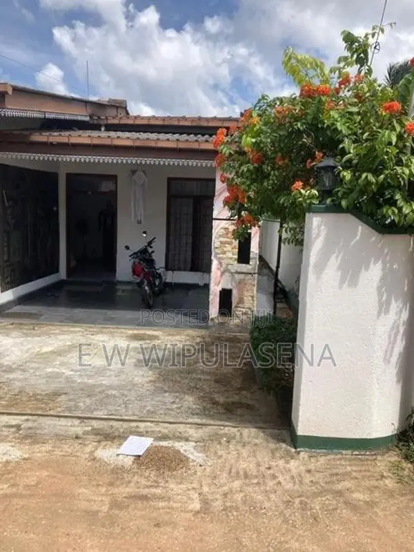 HOUSE For SALE in KOTTAWA