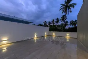 Luxury 3-Story House for Sale in Kesbewa