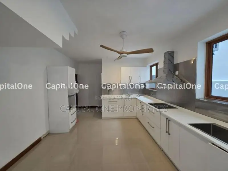 Luxury House For Rent In Gregorys Road Colombo 7 - 3825U