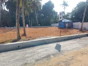 5 Minute to High level Rd Land Plots for Sale in Galawilawatte Homagam