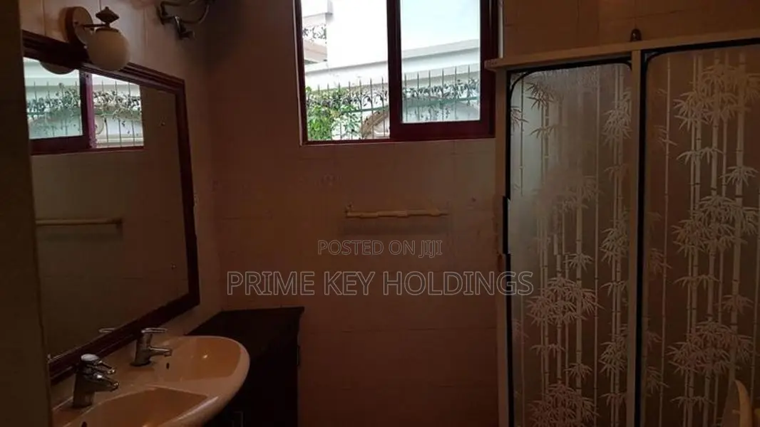 Luxury Family Home for Rent in Battaramulla (HR113)