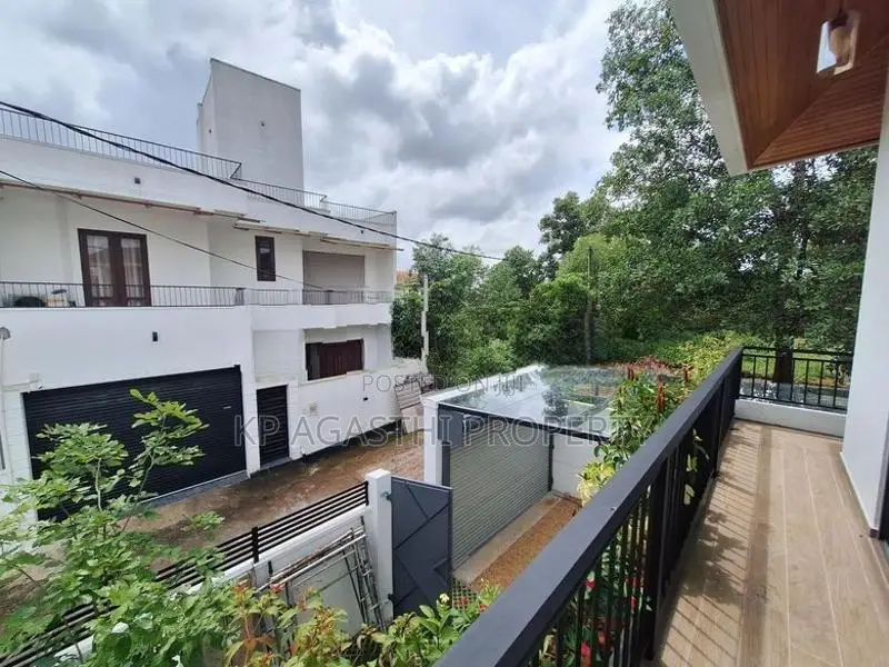 Luxury House for Sale Athurugiriya