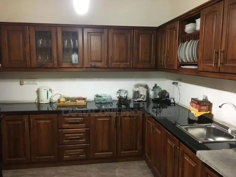 Luxury House For Rent In A Battaramulla - 1902u