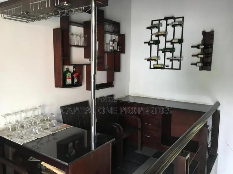 Luxury House For Rent In A Battaramulla - 1902u