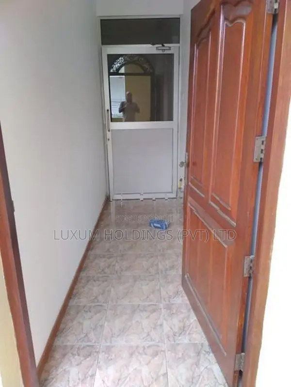 Fully A/C Office For Rent Off Galle Road Colombo 03 [ 1547C ]