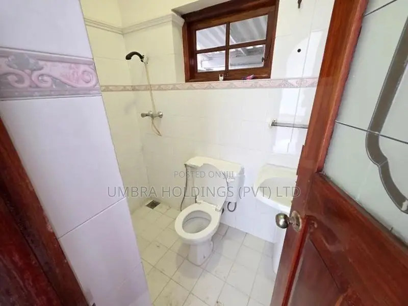Luxury House For Rent In Thimbirigasyay Colombo 05 - 1238U