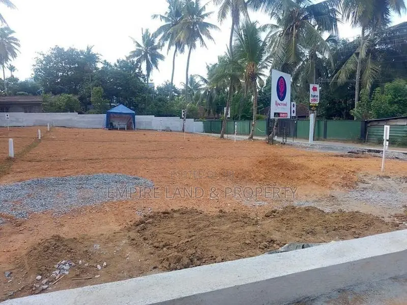 5 Minute to High level Rd Land Plots for Sale in Galawilawatte Homagam