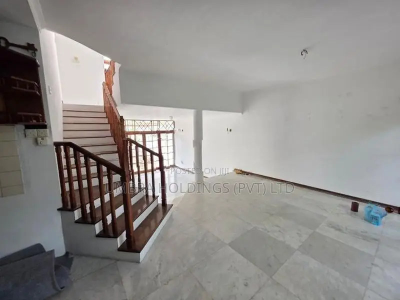 Luxury House For Rent In Thimbirigasyay Colombo 05 - 1238U