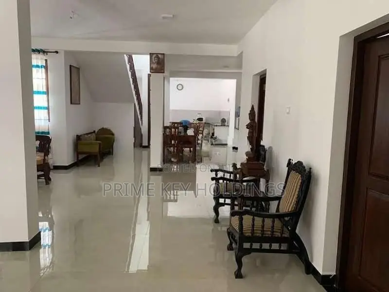 Exclusive Luxury Two-Story House Near Parliament Rajagiriya [HS100]