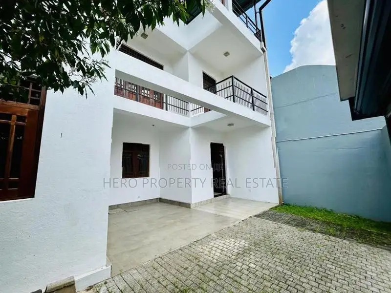 HAR220 - Modern House for Rent in Thalawathugoda