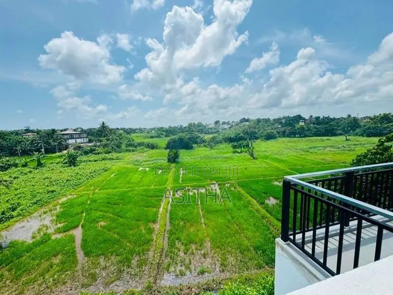 Gated Community House for Sale බොරලැස්ගමුව